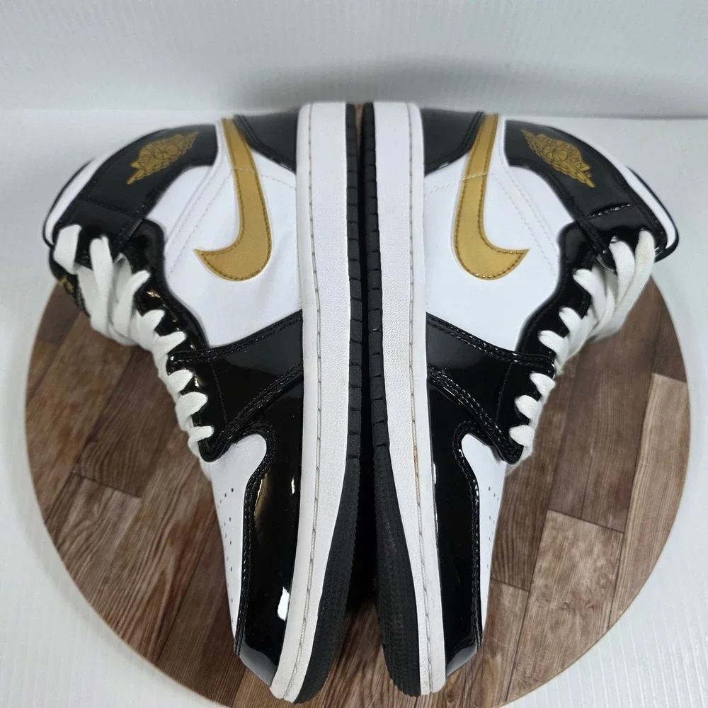 Jordan Air Jordan 1 Mid SE Mens 9.5 White Black Metallic Gold 852542-007